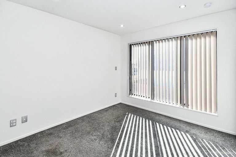 Photo of property in 164b Mahia Road, Wattle Downs, Auckland, 2103