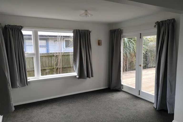 Photo of property in 19 Dunedin Street, Redwood, Christchurch, 8051