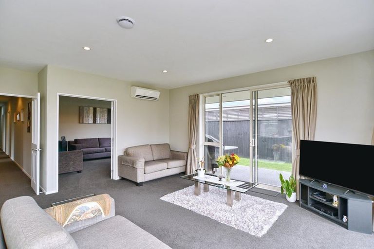 Photo of property in 6 Wisteria Lane, Rangiora, 7400
