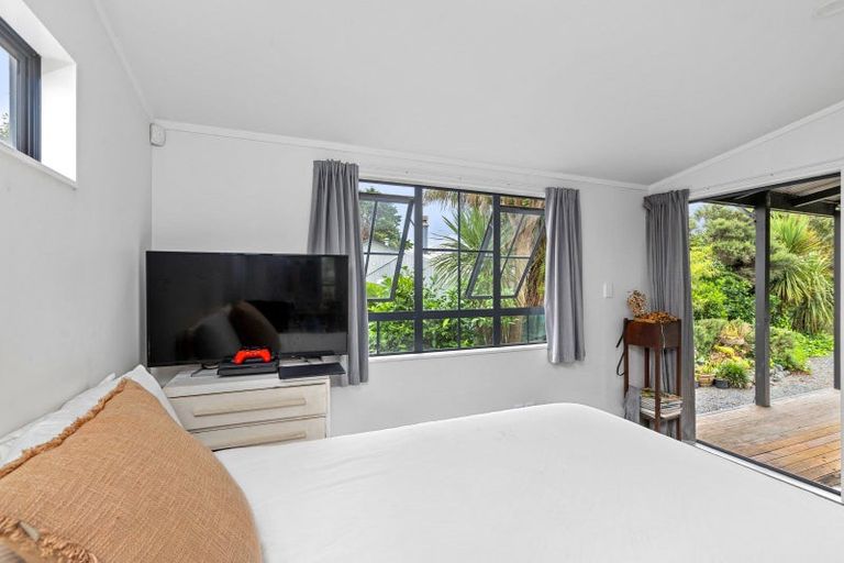 Photo of property in 49 Matakana Valley Road, Matakana, Warkworth, 0985