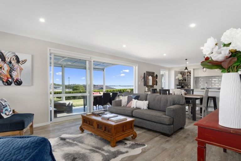 Photo of property in 5 Greystone Place, Omokoroa, 3114