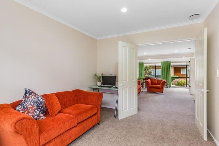 Photo of property in Redwood Village, 59/42 Main Road, Tawa, Wellington, 5028