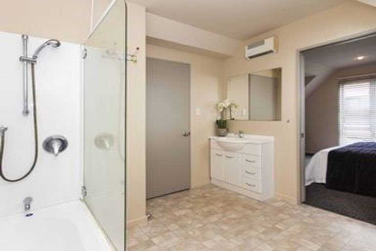 Photo of property in 10a Champion Street, Edgeware, Christchurch, 8013