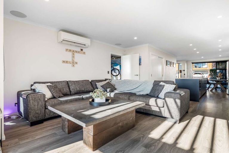 Photo of property in 3 Seafarer Crescent, Stanmore Bay, Whangaparaoa, 0932