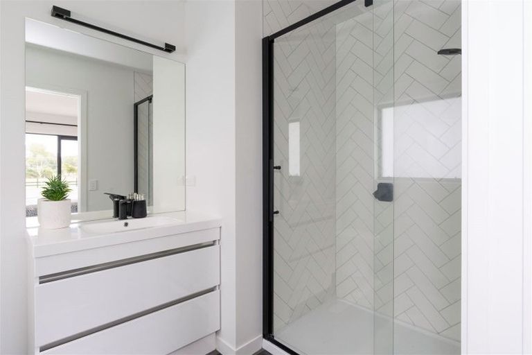 Photo of property in 24 Ivy Lane, Ohau, Levin, 5570