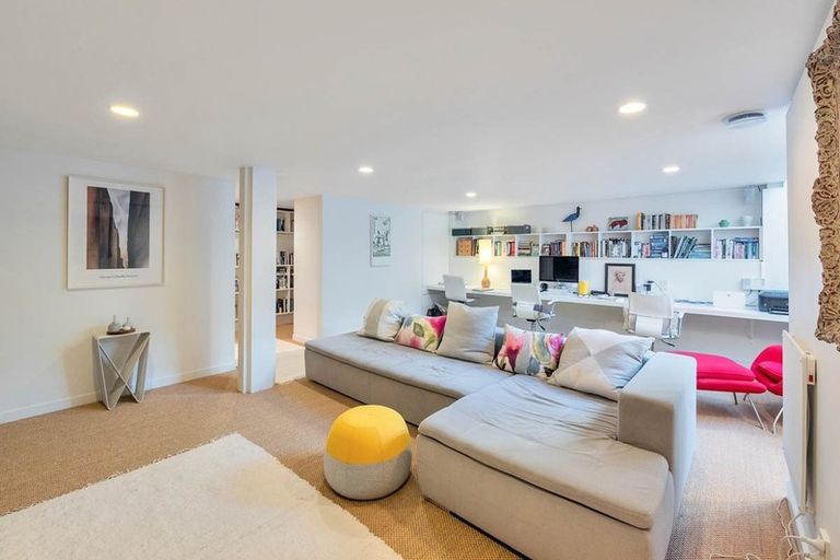 Photo of property in 26 Church Street, Devonport, Auckland, 0624