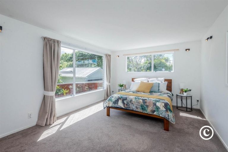 Photo of property in 32a Izard Road, Khandallah, Wellington, 6035