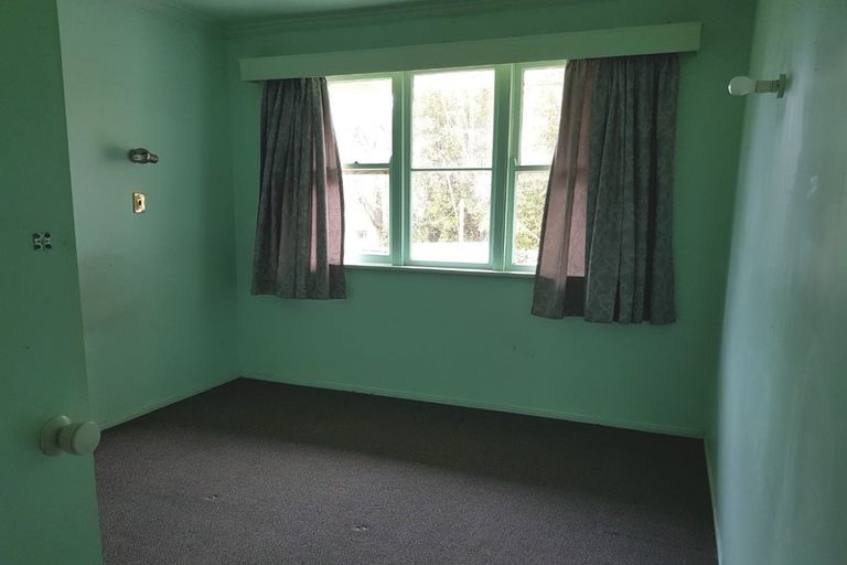 Photo of property in 23 Evans Road, Glen Eden, Auckland, 0602