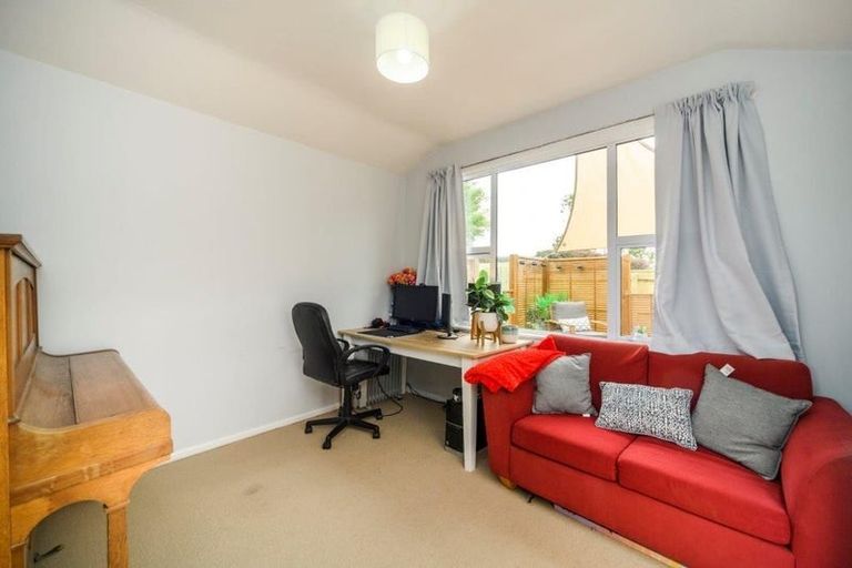 Photo of property in 406 Ruahine Street, Terrace End, Palmerston North, 4410