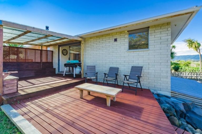 Photo of property in 53 Teoti Street, Paraparaumu Beach, Paraparaumu, 5032