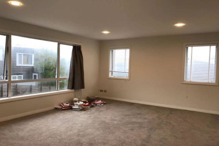 Photo of property in 102b Beach Road, Castor Bay, Auckland, 0620