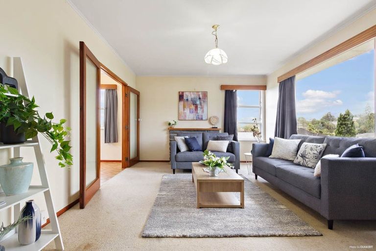 Photo of property in 28 Hilling Street, Titirangi, Auckland, 0604