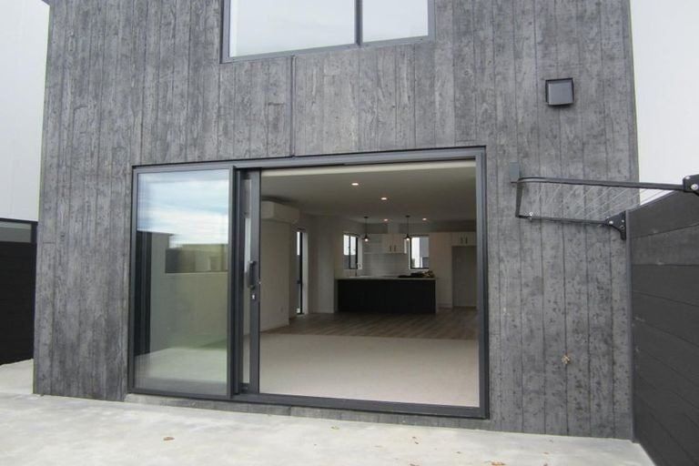 Photo of property in 27 Pipi Place, Levin, 5510