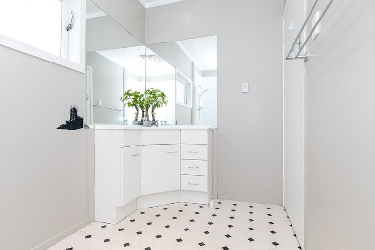 Photo of property in 19 Paterson Street, Frankton, Hamilton, 3204