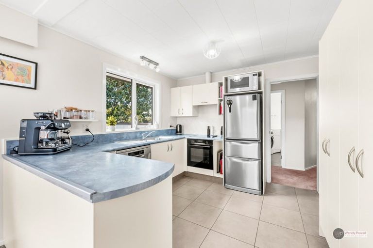 Photo of property in 5 Waiau Close, Kelson, Lower Hutt, 5010