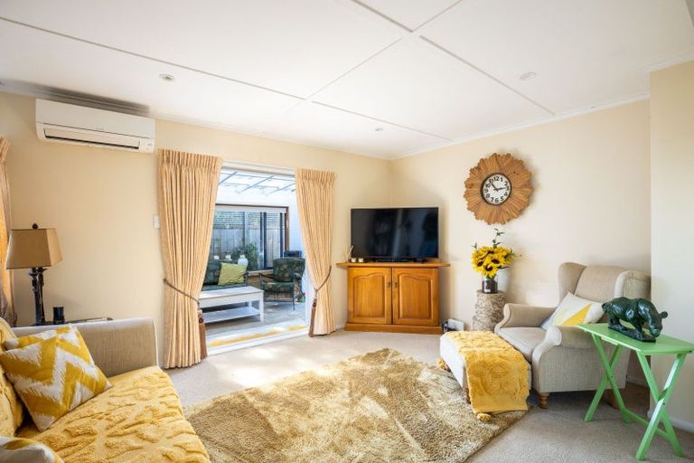 Photo of property in 475b Saint Aubyn Street, Moturoa, New Plymouth, 4310