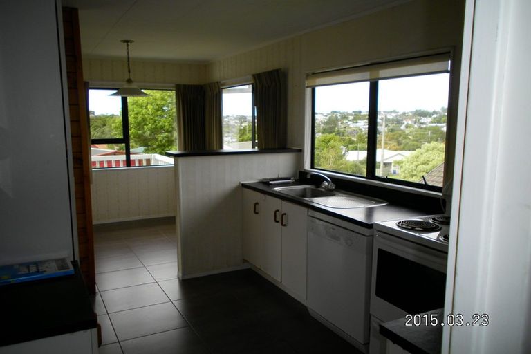 Photo of property in 12 Ian Sage Avenue, Torbay, Auckland, 0630