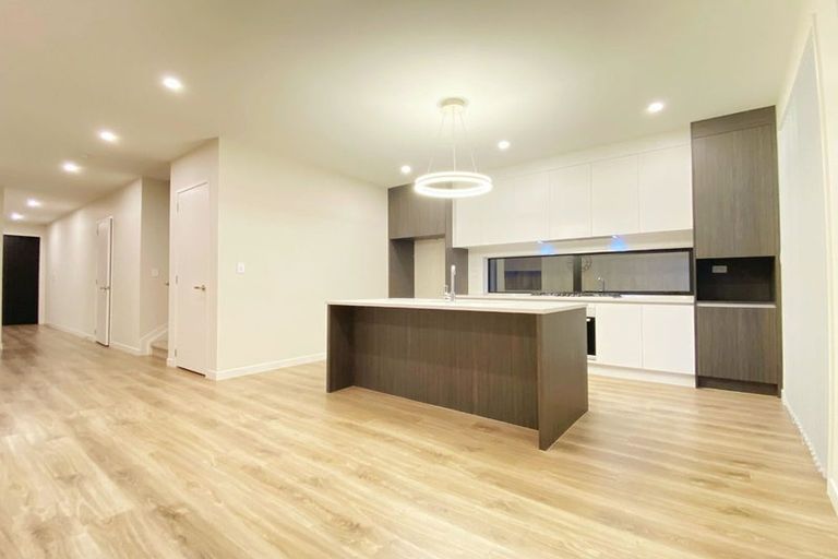 Photo of property in 12 Kea Road, Silverdale, 0932