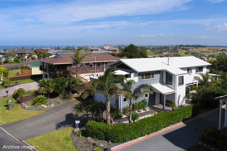 Photo of property in 27 Mayor View Terrace, Waihi Beach, 3611