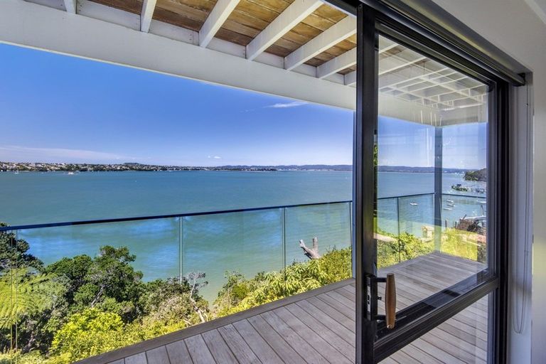 Photo of property in 2/26 Tizard Road, Birkenhead, Auckland, 0626