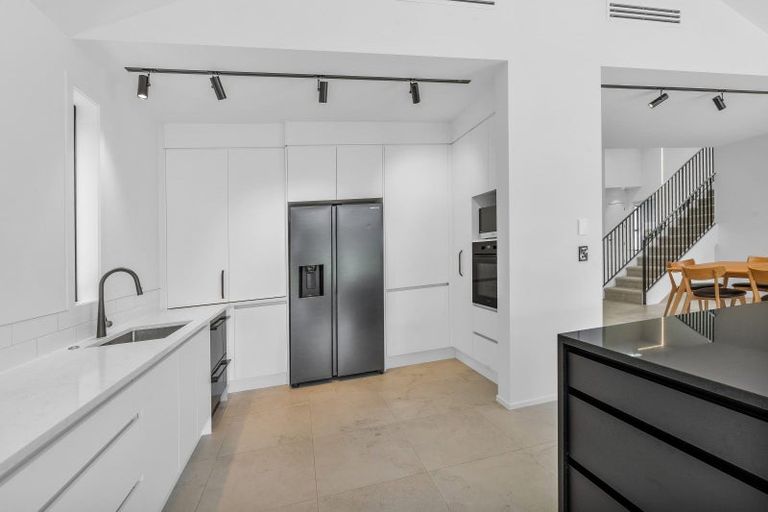 Photo of property in 8 St Elmo Rise, Shamrock Park, Auckland, 2016