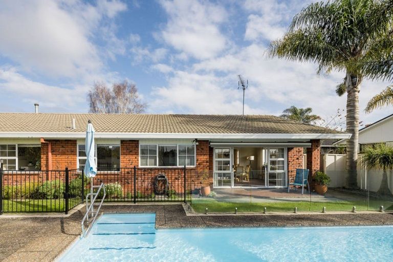 Photo of property in 12 Wilfred Street, St Andrews, Hamilton, 3200