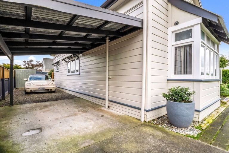 Photo of property in 11 Carow Street, Palmerston North, 4410