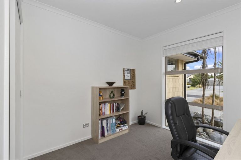 Photo of property in 14 Jacqueline Drive, West Melton, 7618