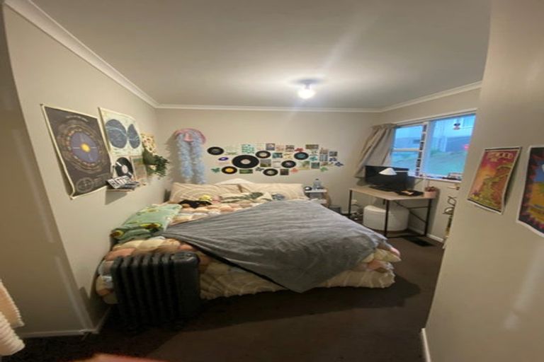 Photo of property in 113 Parkvale Road, Karori, Wellington, 6012