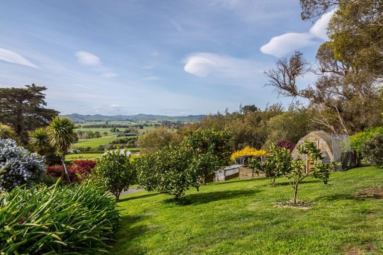 Photo of property in 252 Masterton Stronvar Road, Te Ore Ore, Masterton, 5890