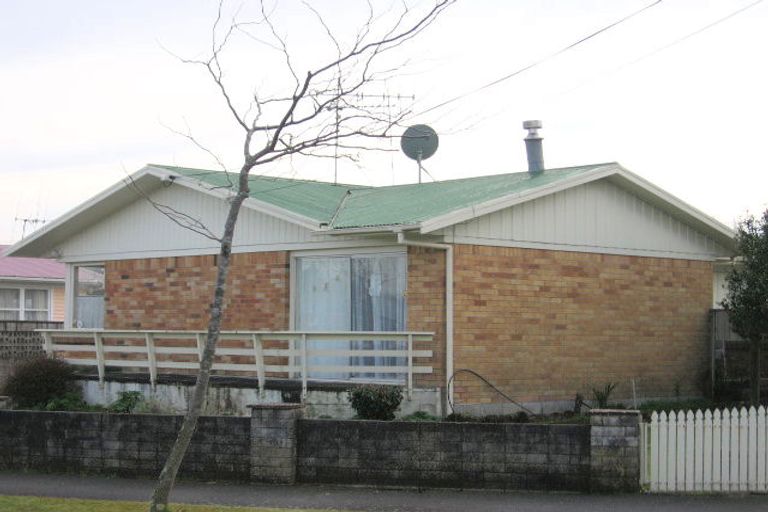 Photo of property in 44 English Street, St Andrews, Hamilton, 3200