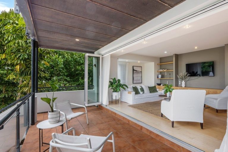 Photo of property in 1 Marine Parade, Herne Bay, Auckland, 1011