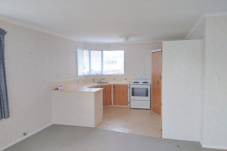 Photo of property in 2/12 Newton Street, Fitzroy, New Plymouth, 4312