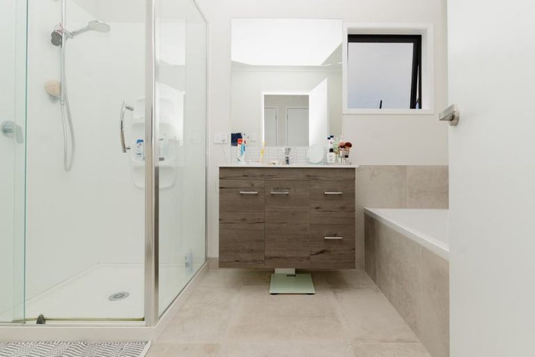 Photo of property in 50 Pukewhero Rise, Westgate, Auckland, 0614