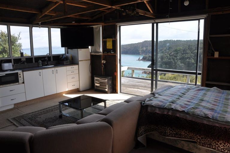 Photo of property in 11 Edith Ridge Road, Kawau Island, 0920