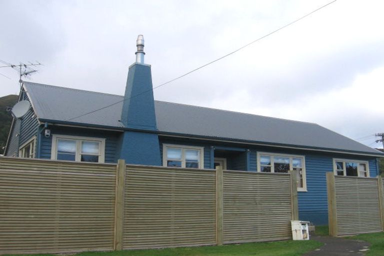 Photo of property in 1/17 Waitui Crescent, Waiwhetu, Lower Hutt, 5010