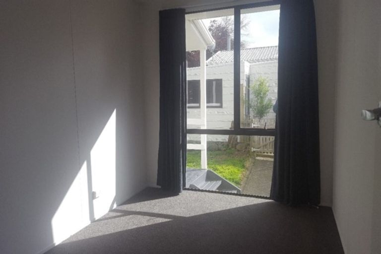 Photo of property in 1/141 Carnoustie Drive, Wattle Downs, Auckland, 2103