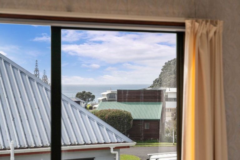 Photo of property in 104 Titiro Place, Onemana, Whangamata, 3691