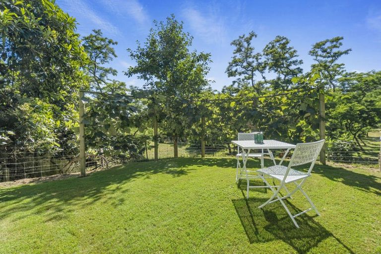 Photo of property in 1 Paratu Road, Richmond Downs, 3475