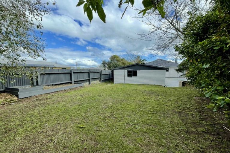 Photo of property in 13 Matthews Crescent, Melville, Hamilton, 3206