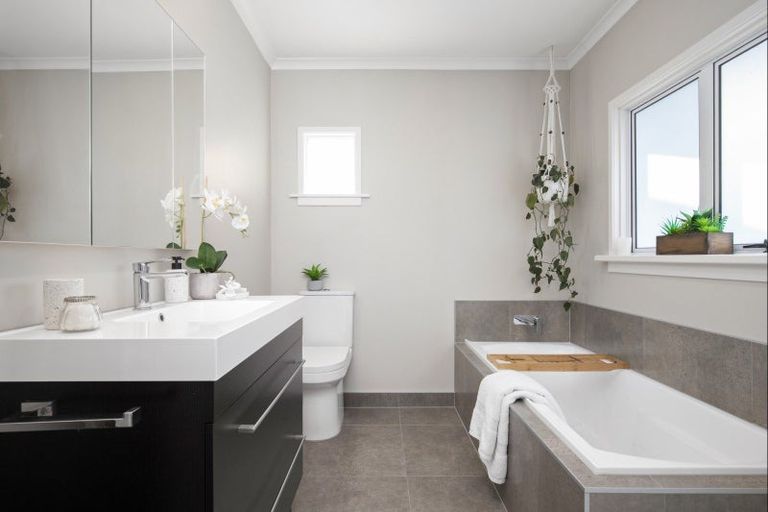 Photo of property in 65 King Street, Waiuku, 2123