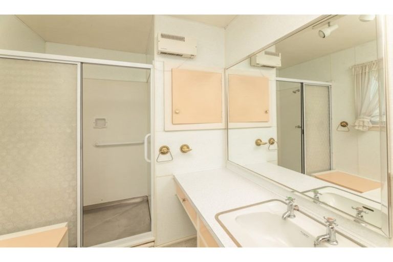 Photo of property in 49 Maidstone Road, Ilam, Christchurch, 8041