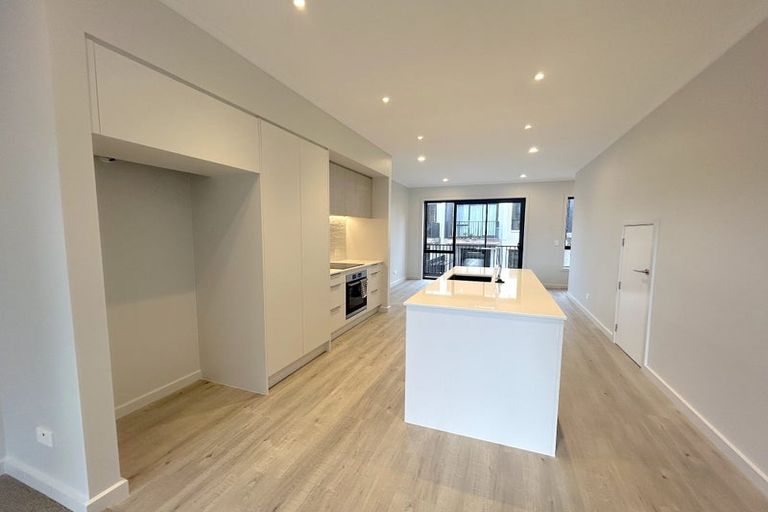 Photo of property in 5/35 Marine Parade, Hobsonville, Auckland, 0616