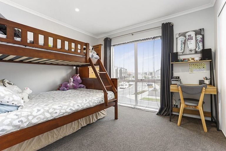 Photo of property in 28 Eyton Kay Road, Hobsonville, Auckland, 0616