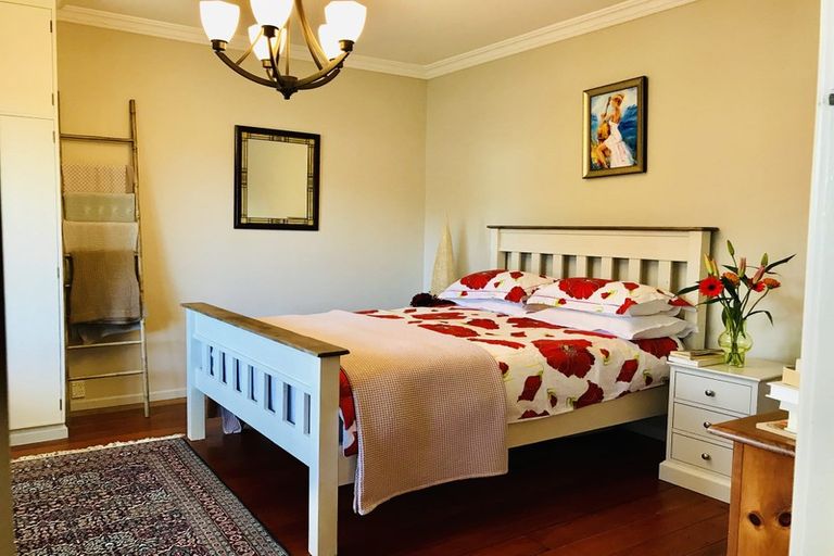 Photo of property in 16 Fernlea Avenue, Karori, Wellington, 6012