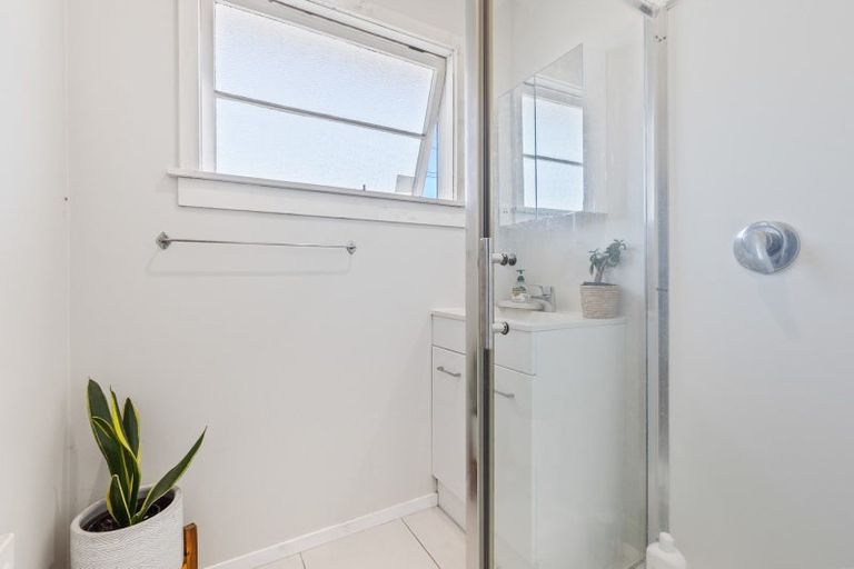 Photo of property in 13 Moana Crescent, Blagdon, New Plymouth, 4310