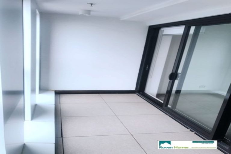 Photo of property in Queen's Residences, 2002/8 Airedale Street, Auckland Central, Auckland, 1010
