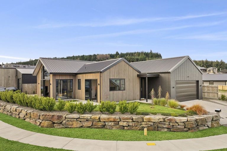 Photo of property in 47 Clearview Street, Wanaka, 9305