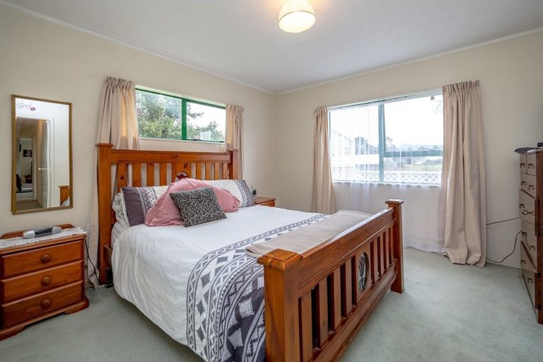 Photo of property in 32 Bidwills Cutting Road, Greytown, 5794