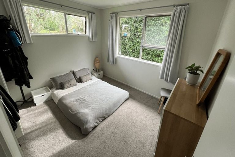 Photo of property in 31 Pipitea Place, Massey, Auckland, 0614